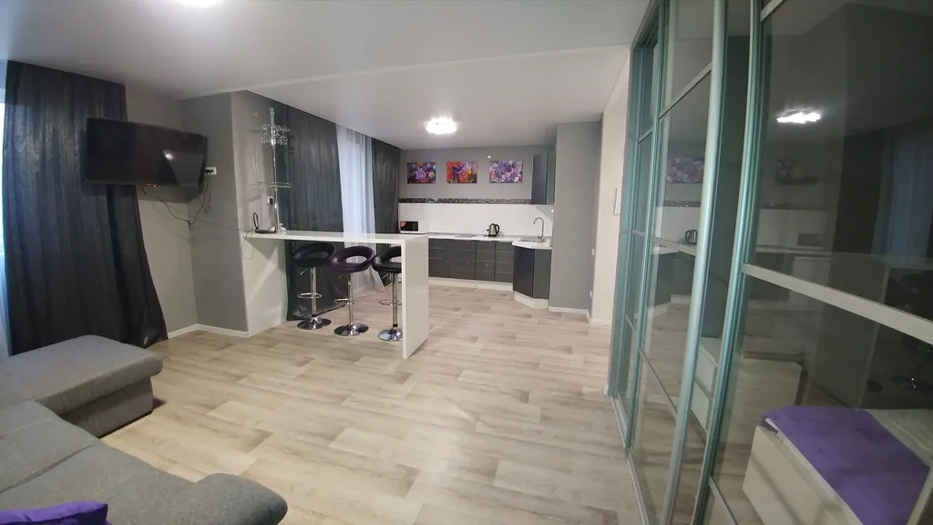 Новая, светлая студия в высотном доме