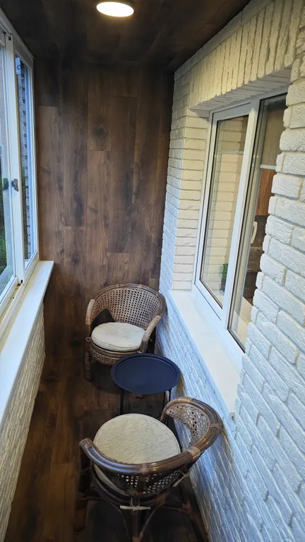 Современная однокомнатная квартира на набережной Двины