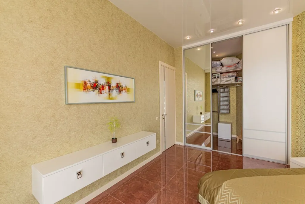 Квартира с террасой и видом на море