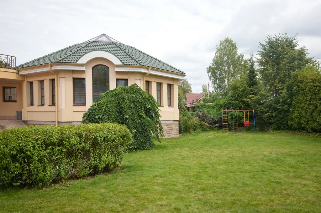 Экслюзивный коттедж с двумя бассейнами