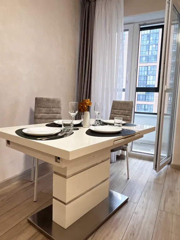 Квартира новая у Коллажа, у Ленты