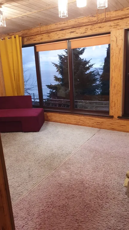 Дом-замок на море