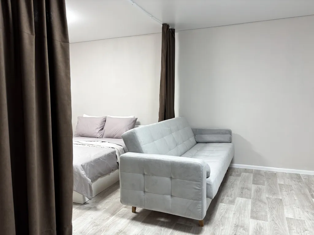 Современная светлая квартира с новым ремонтом