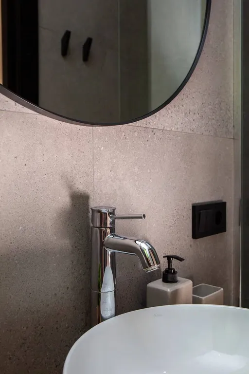 Стильная студия с выходом на кровлю ТЦ Галерея