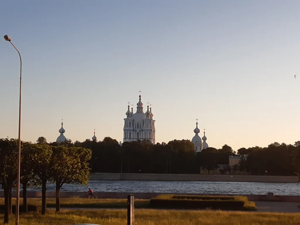 Самый красивый мост и центр рядом