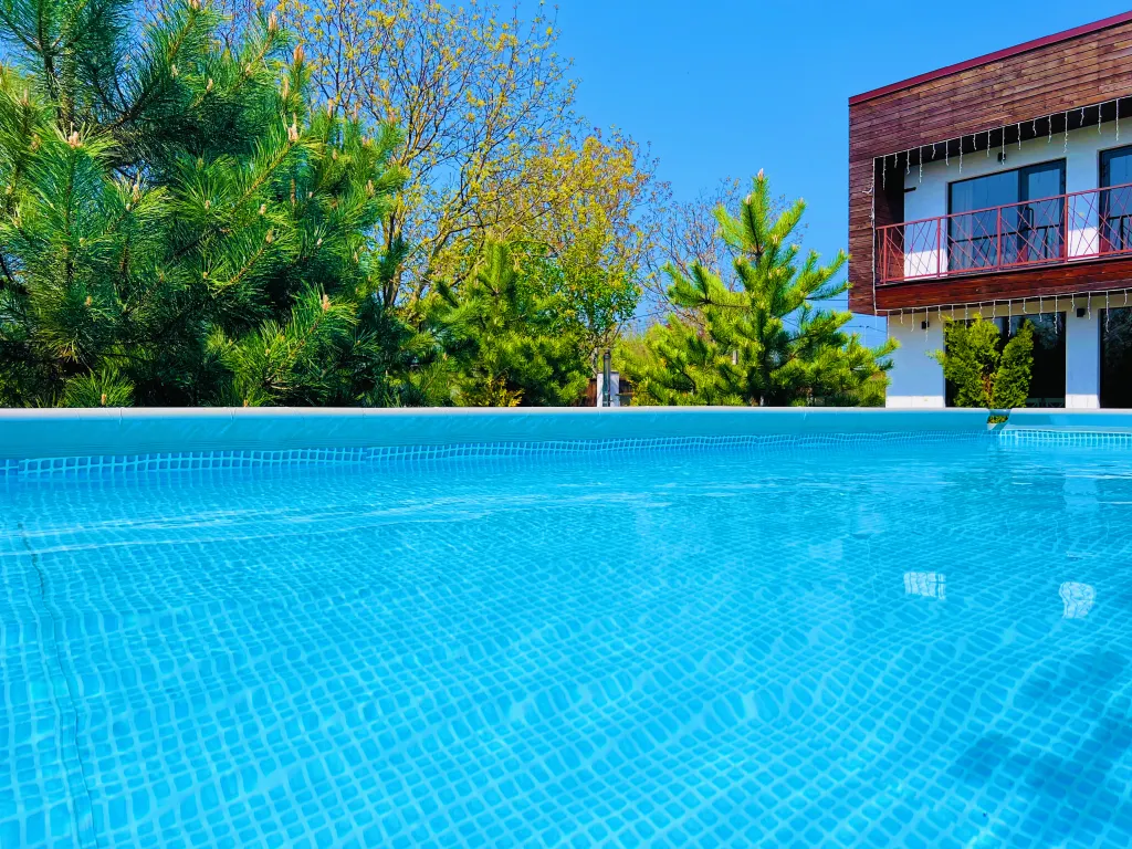 Коттедж Вилла на берегу реки Кубань с бассейном, баней, банным чаном — Елизаветинская