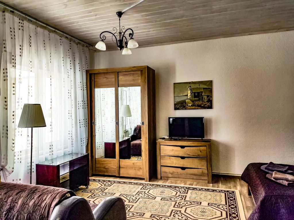 Студия в доме с отдельным входом и санузлом