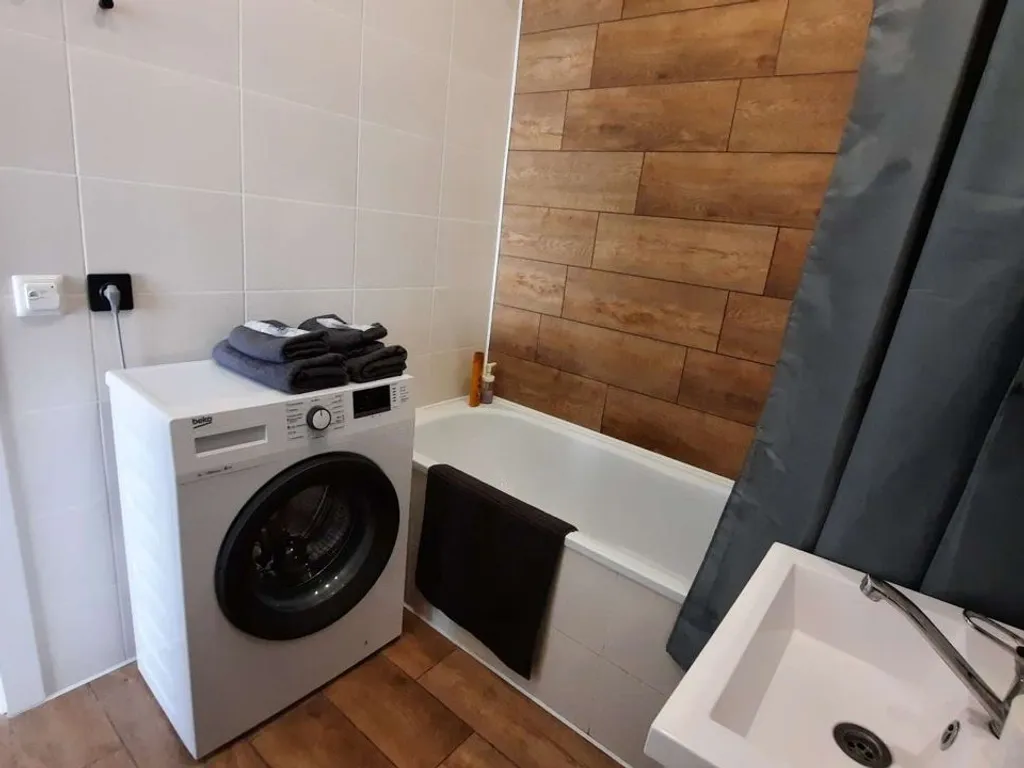 Уютная евродвушка на Есенина