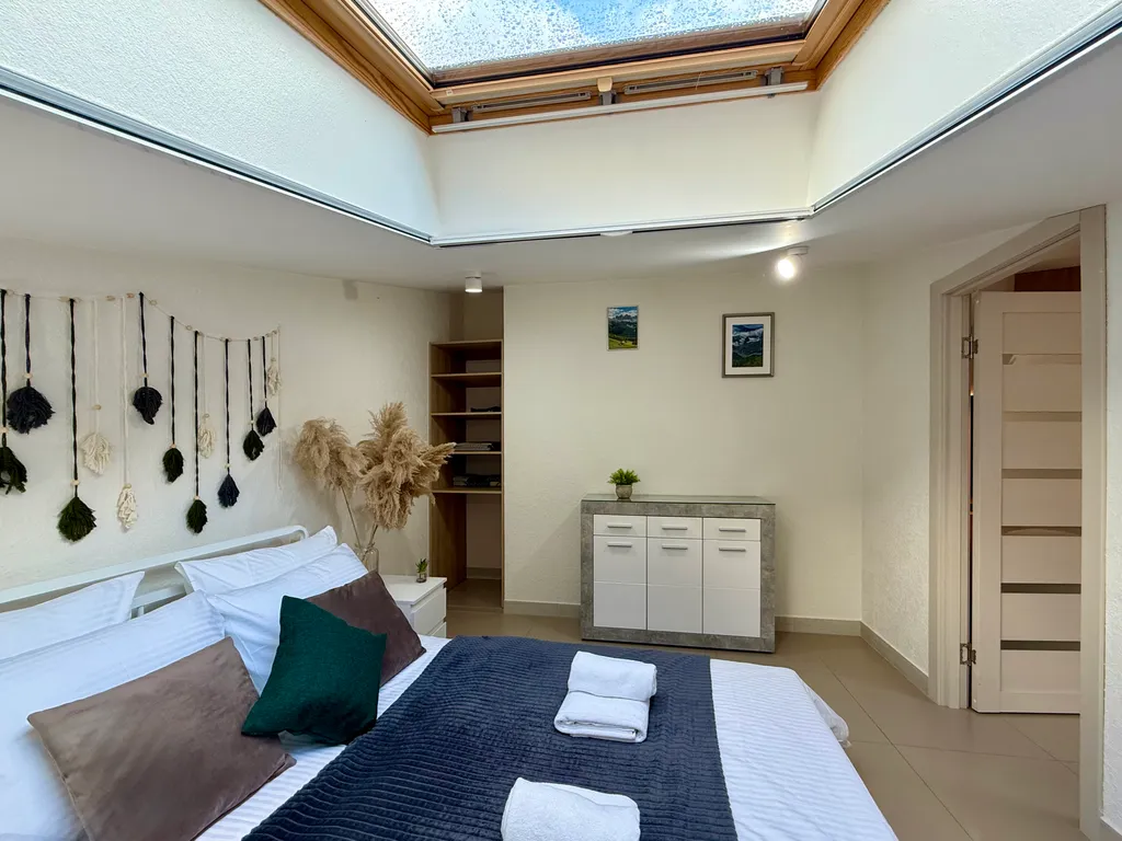 №4 полулюкс на мансардном этаже