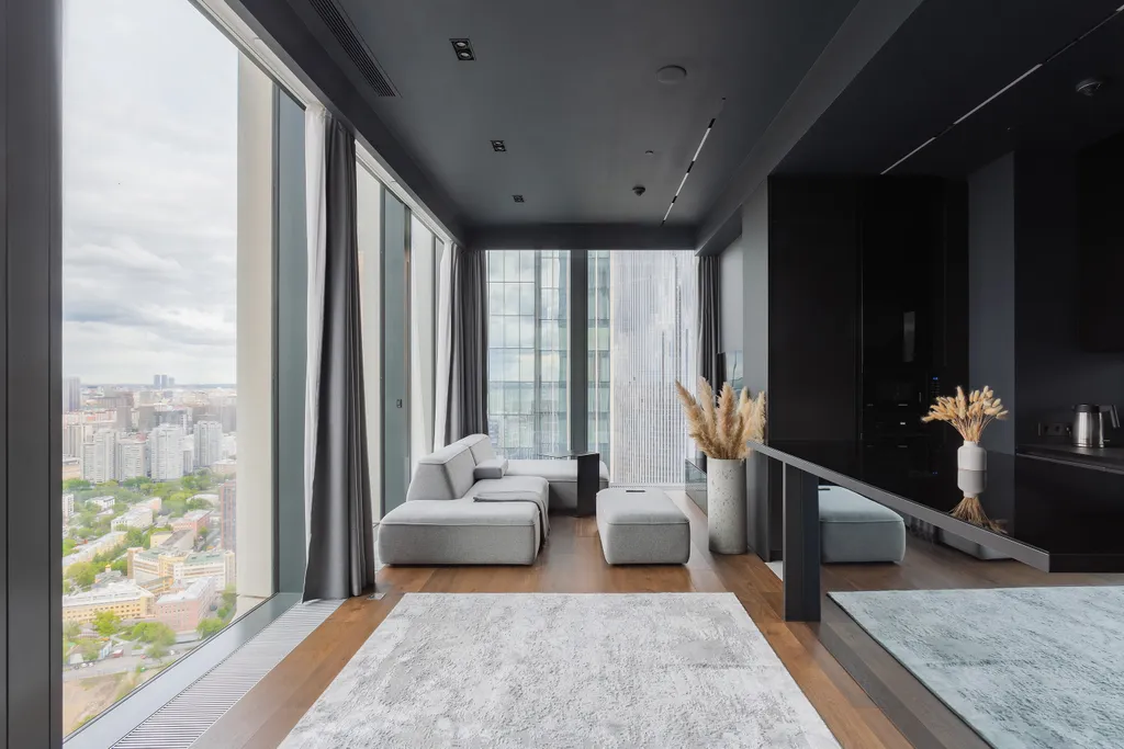 Угловой апартамент с ванной у окна