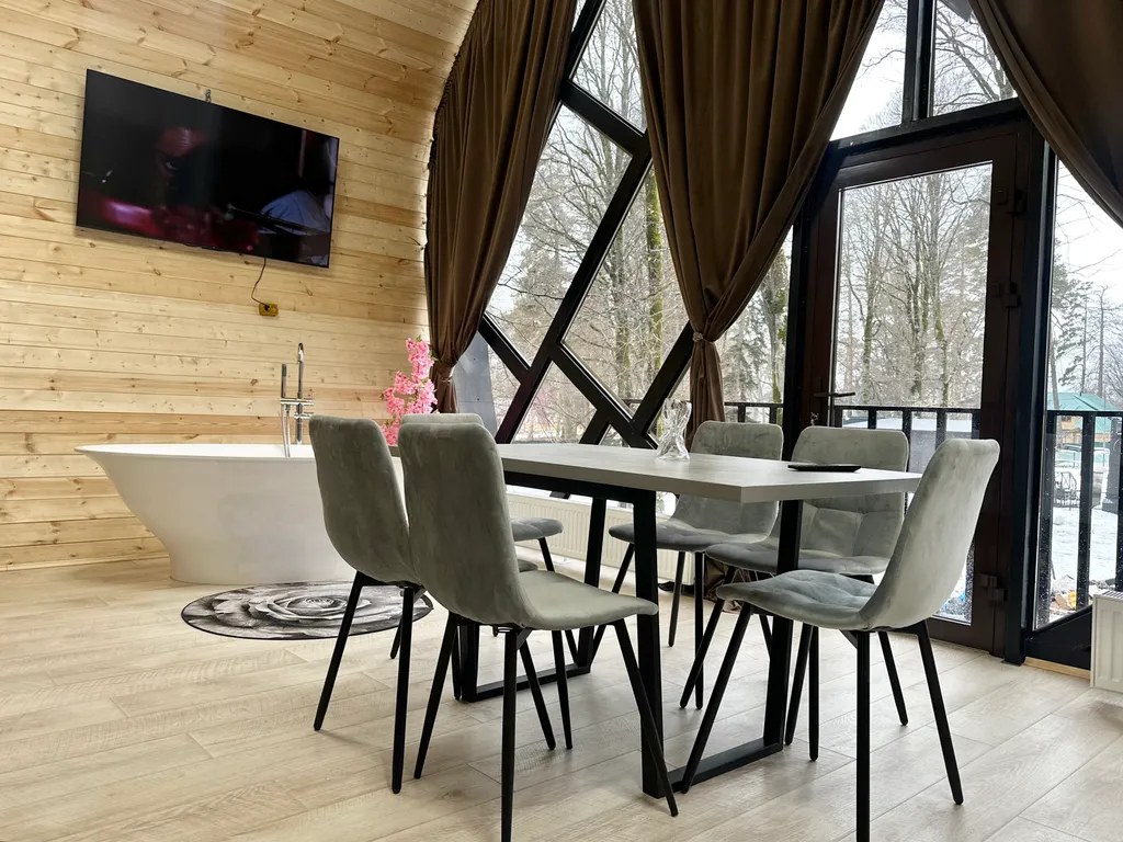 Коттедж - Сердце с видом на горы и лес