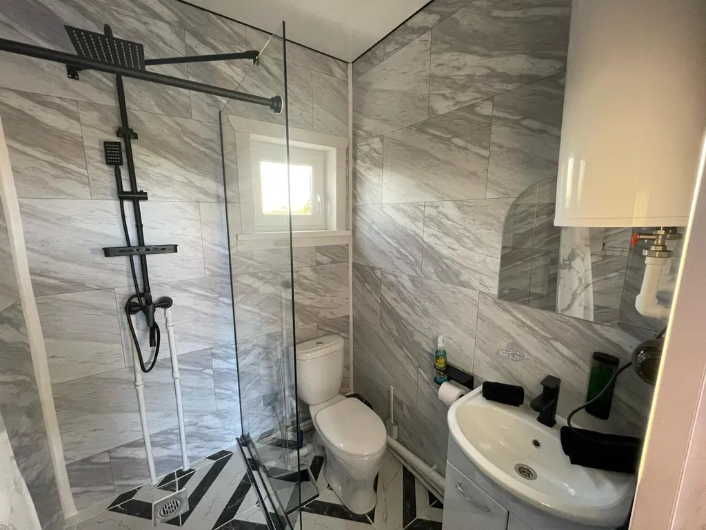 Уютный домик с чаном в тихом местечке