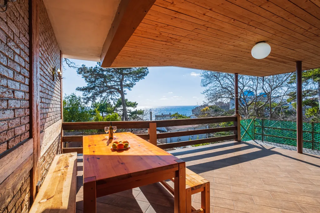 2-комнатная Квартира — аренда посуточно в Кореиз