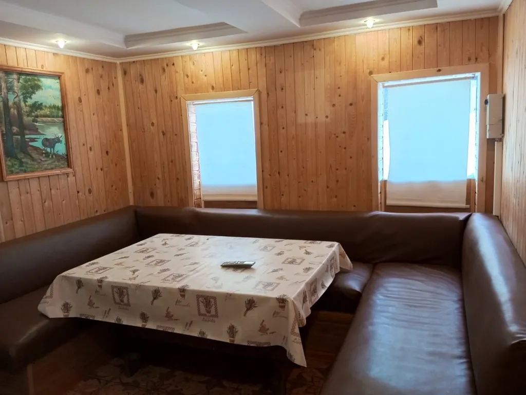 Дом с сауной и бассейном