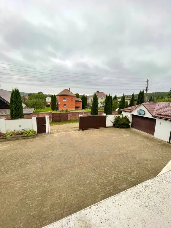 Котедж в классическом стиле с бассейном, сауной, бильярдом