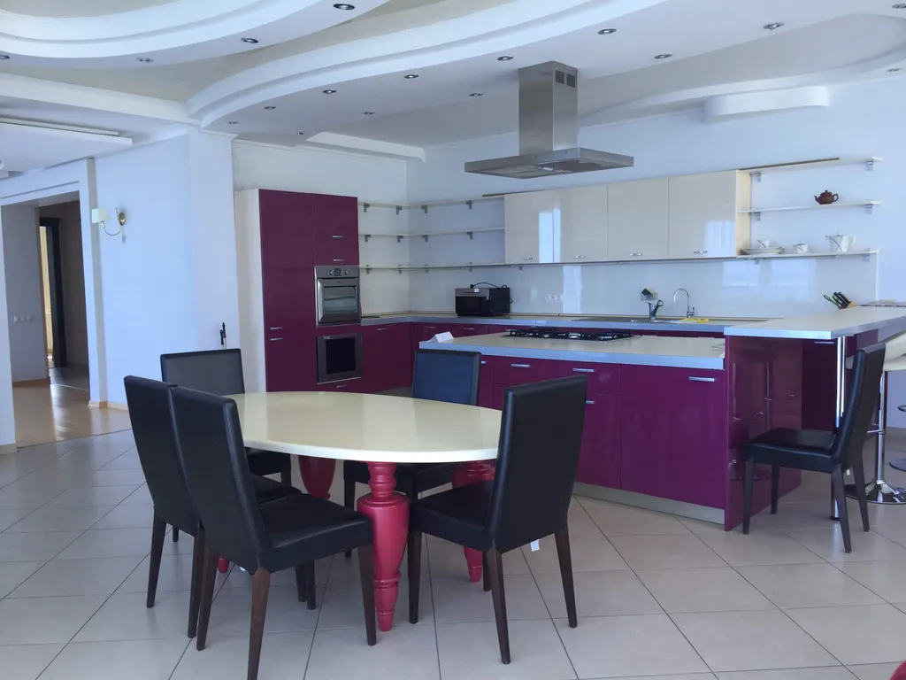 Вилла у моря