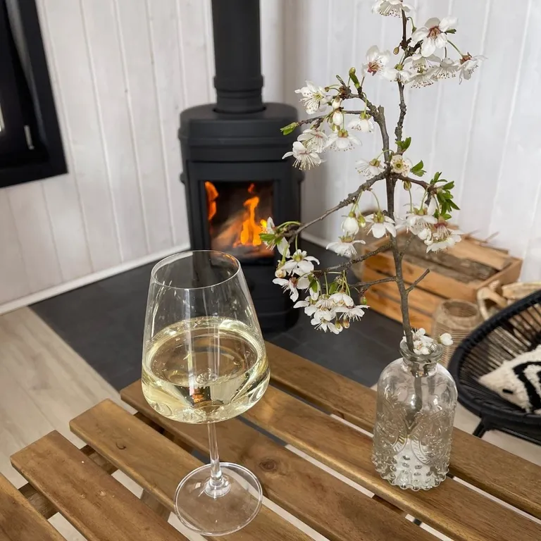 Собер Дача - частный дом рядом с лесом и винодельней