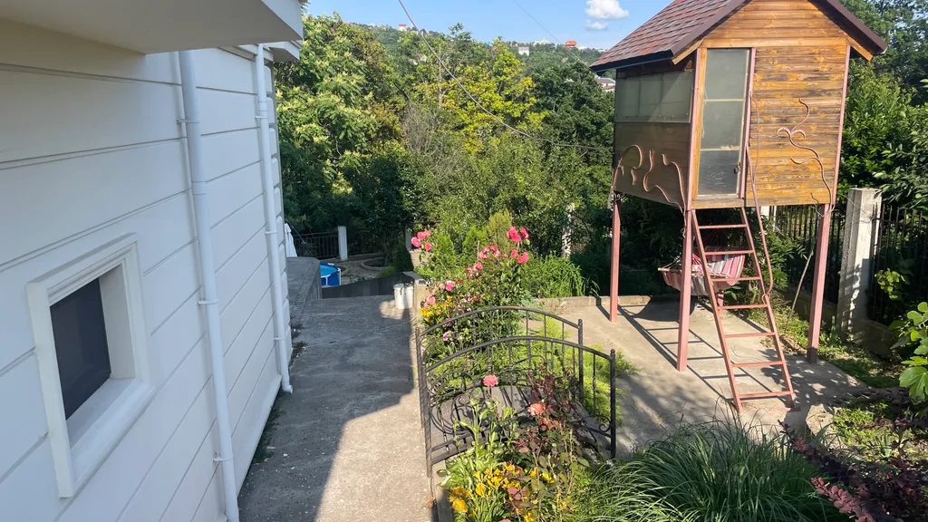 Весь 1-й этаж в частном доме в 400 м от моря, с мангалом и бассейном