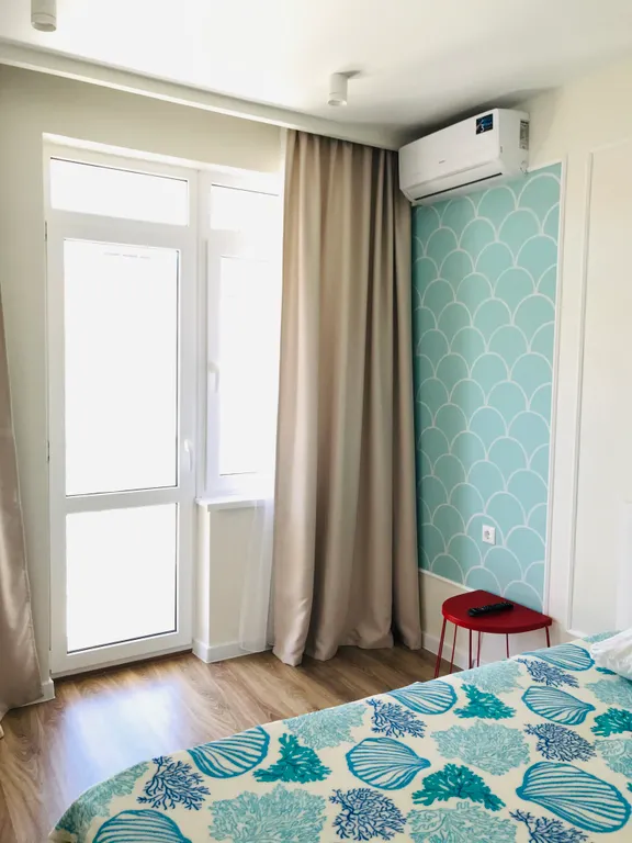 Семейные апартаменты с балконом №02 на 5 человек