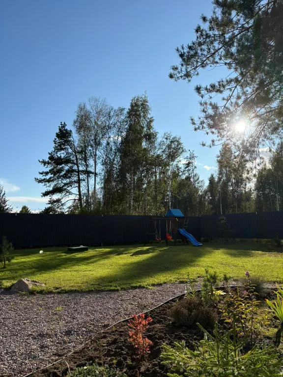 Уютный дом для семейного отдыха с детской площадкой