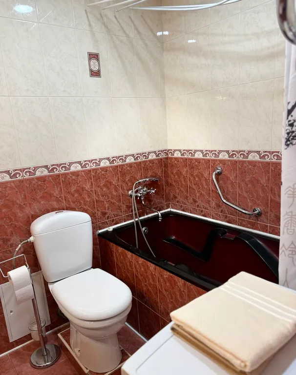 Двухуровневая квартира с парковкой и двумя санузлами