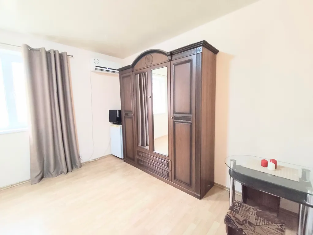 Комната у моря