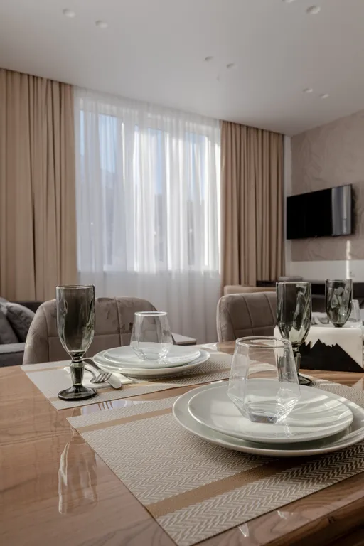 Семейный номер с видом на горы и кухонной зоной