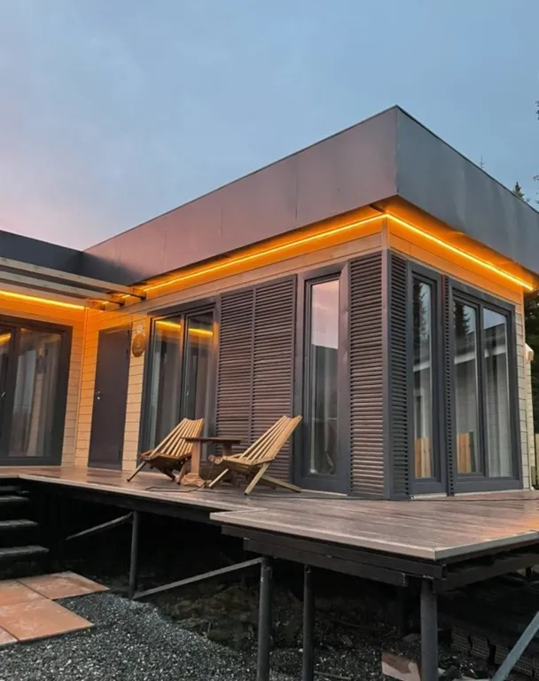 Дома с видом на гору