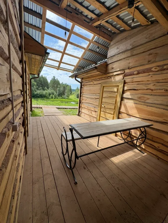 Дом с баней в лесу