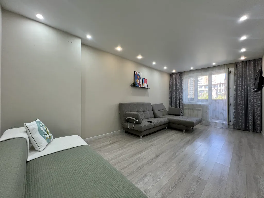 Просторная 2-к квартира в центре. Не берем оплату за финальную уборку