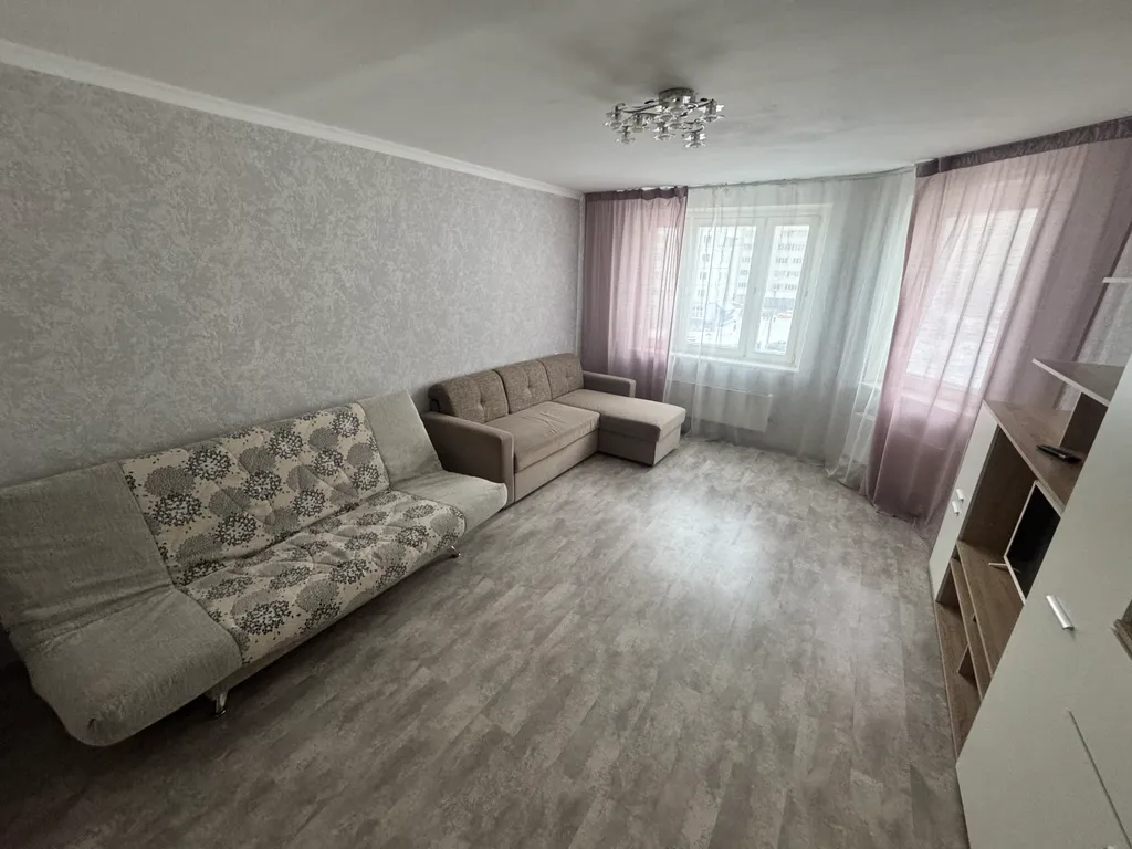 Просторная 2-х комнатная квартира с евроремонтом