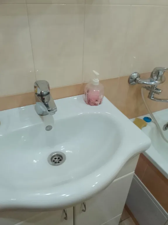 Комната в квартире с хозяйкой