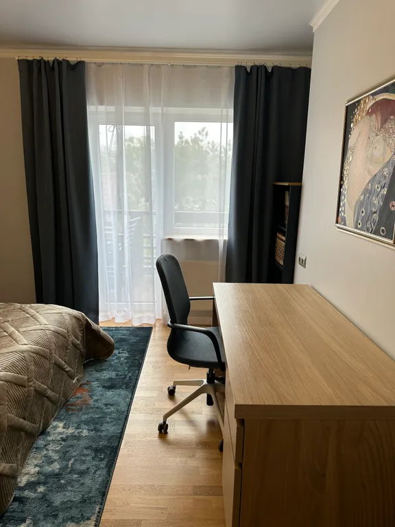 Двухуровневая квартира с 3 спальнями в частном доме