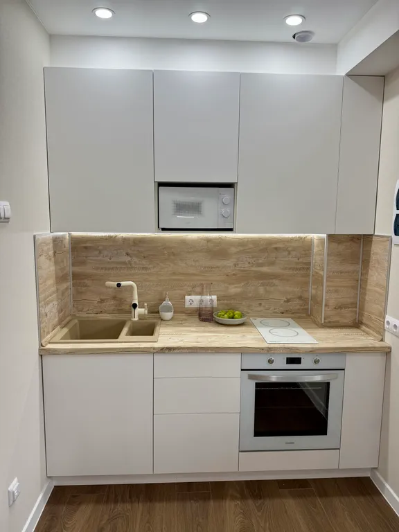 Уютный апартамент с верандой и 2 бассейнами