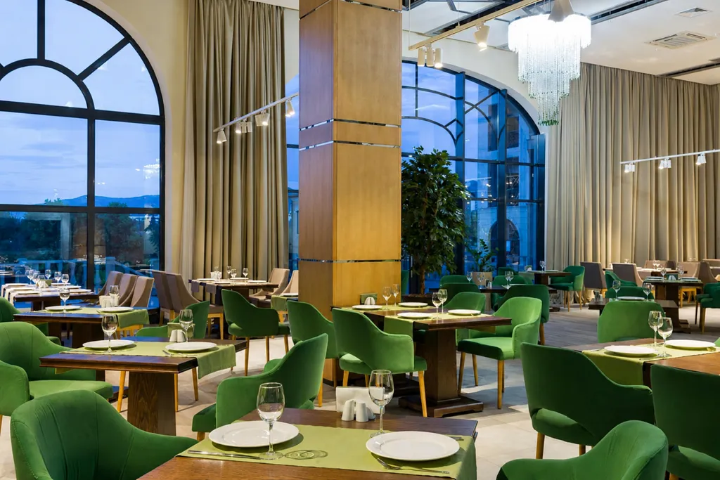 Квартира в элитном ЖК «Green Park» + В курортном центре у Колоннады