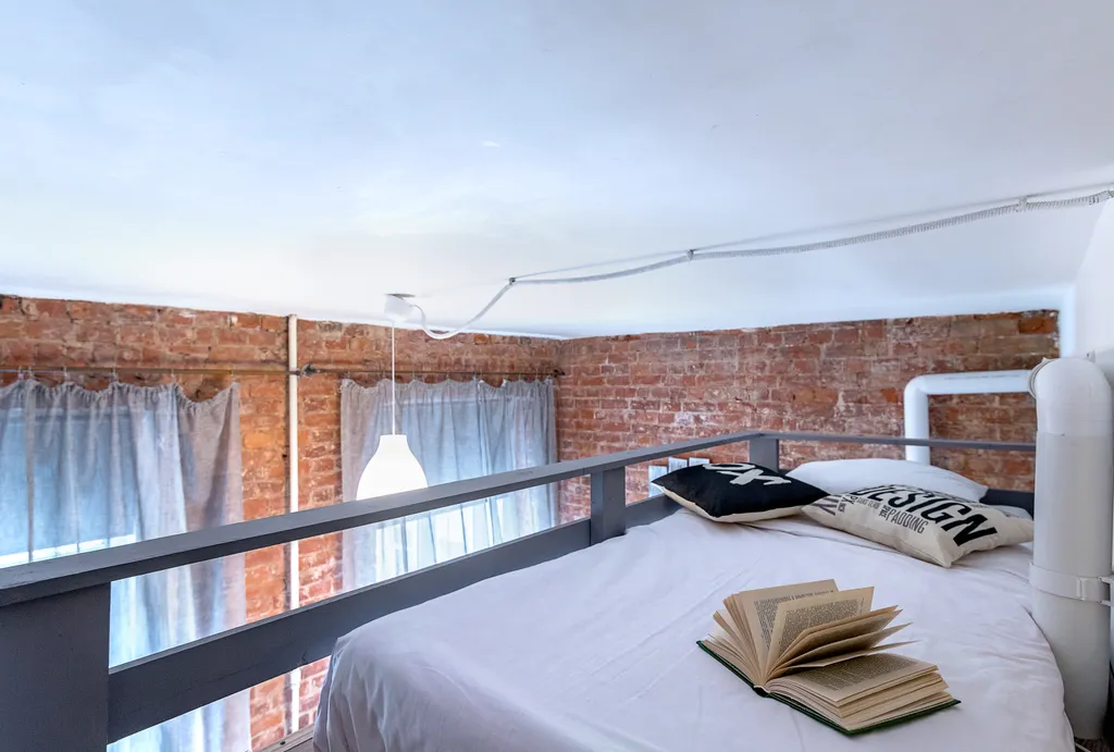 Квартира Квартира Уютная двухуровневая студия в центре СПб, напротив Московского вокзала — Санкт-Петербург