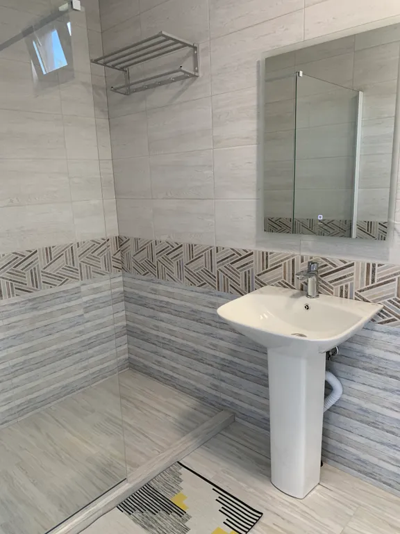 Коттедж Дом со своим бассейном в центре п. Лазаревское — Лазаревское