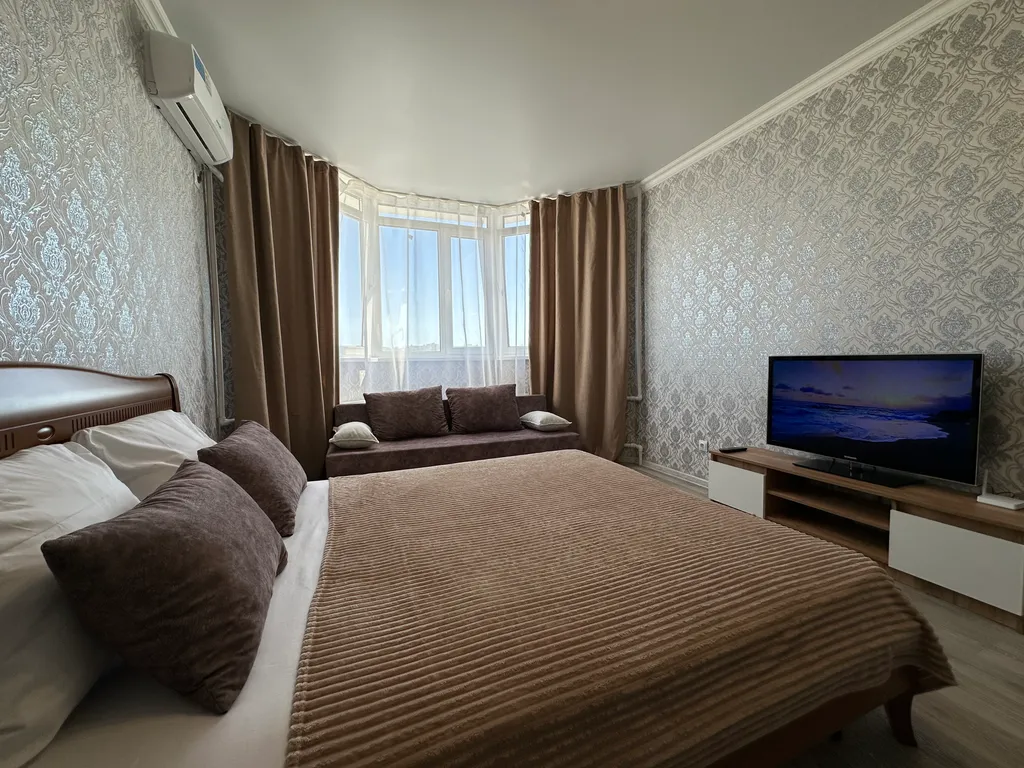 Квартира Двухкомнатные апартаменты ЛайкХоум на Фронтовиков 8/3 — аренда посуточно в Оренбург