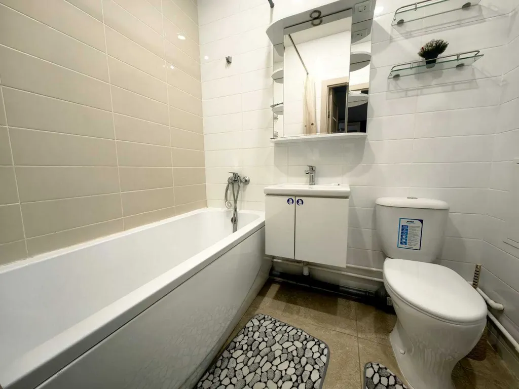 Уютная однокомнатная квартира с просторной лоджией