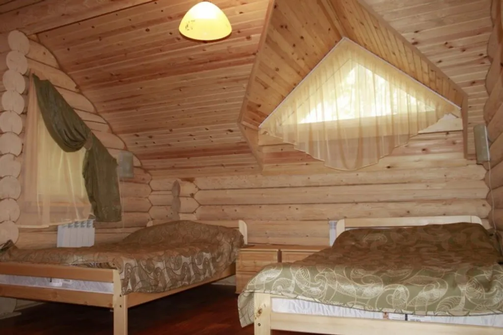 Бревенчатый дом 2 с видом на реку