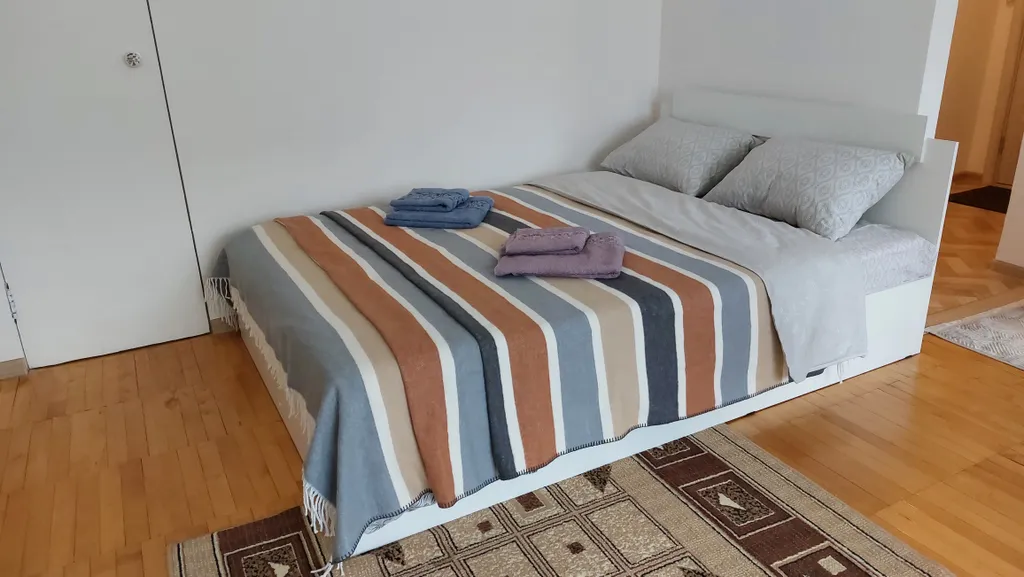 Уютная квартира около набережной в центре города "Как дома"