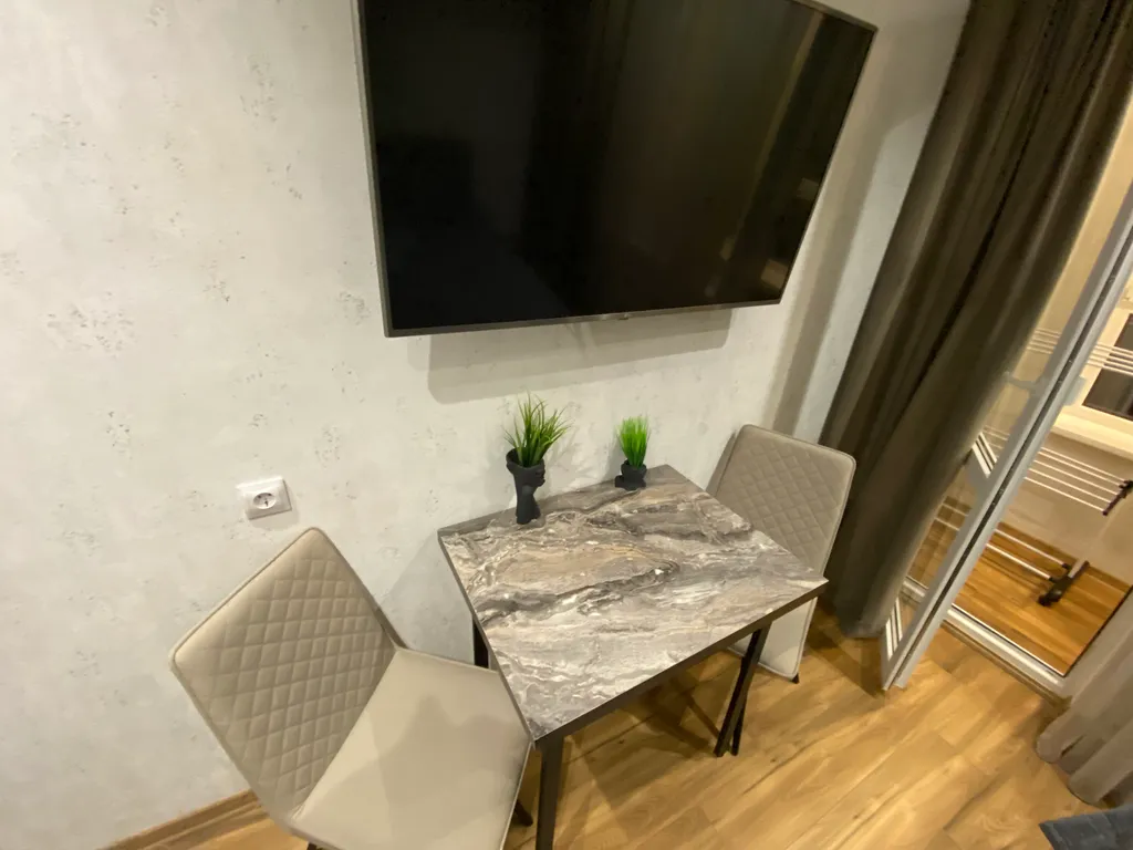 Уютная квартира класса люкс с новым ремонтом в лучшем районе города