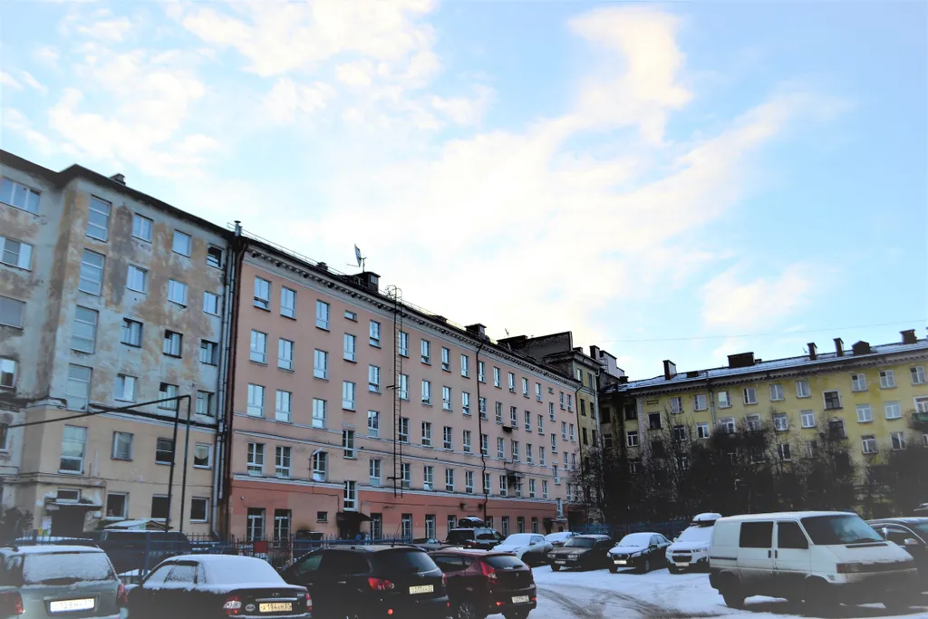 Просторная студийного плана двушка на Пяти Углах