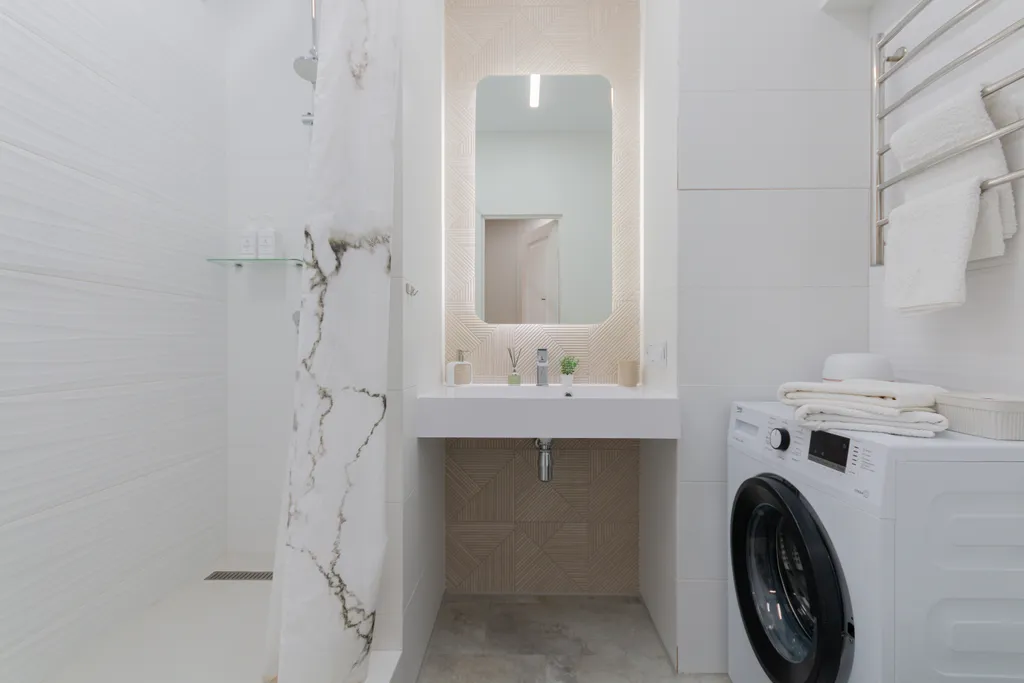 Студия в сердце города с видом на жд вокзал