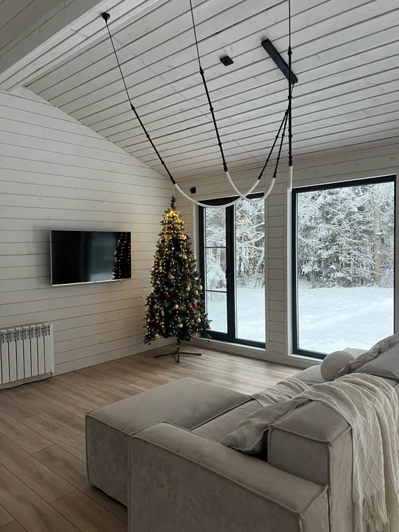 Современный дом в лесу