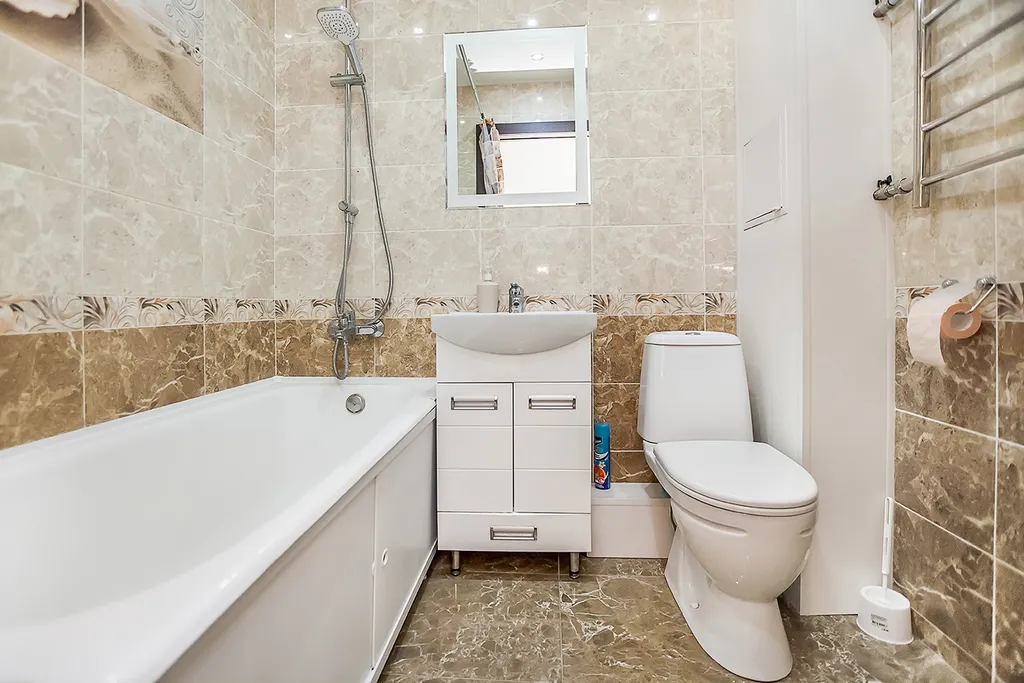 Центр города, красивый и зелёный 16 квартал, недалеко Южное шоссе