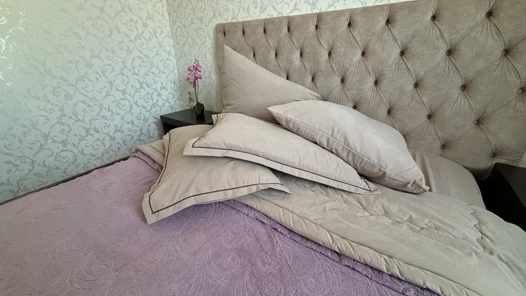 Дом в Анапе с банным чаном для дружной компании в окружении сада