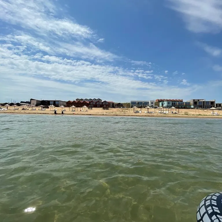 Уютный коттедж у берега моря