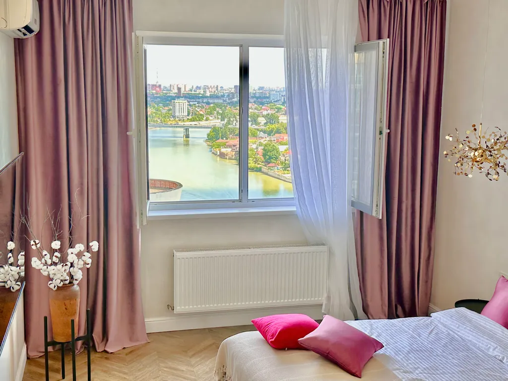 Шикарные апартаменты с прекрасным видом на реку Кубань