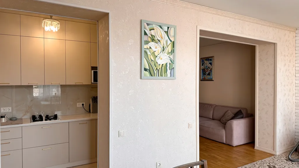 Светлая и просторная квартира в центре города Сухум